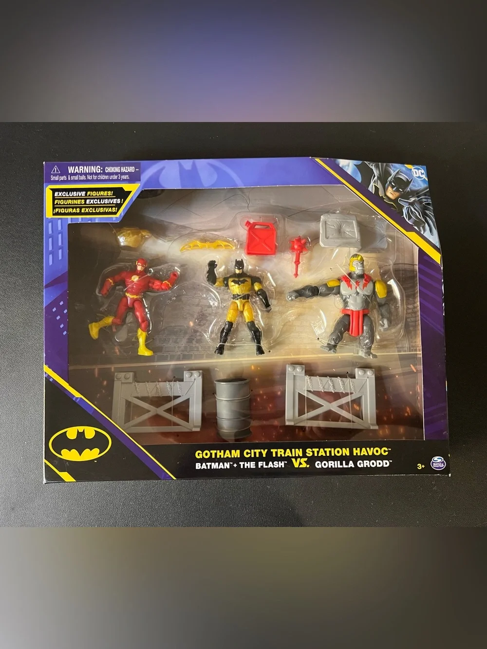 Batman DC Gotham City Train Station Havoc: Batman and The Flash vs Gorilla New